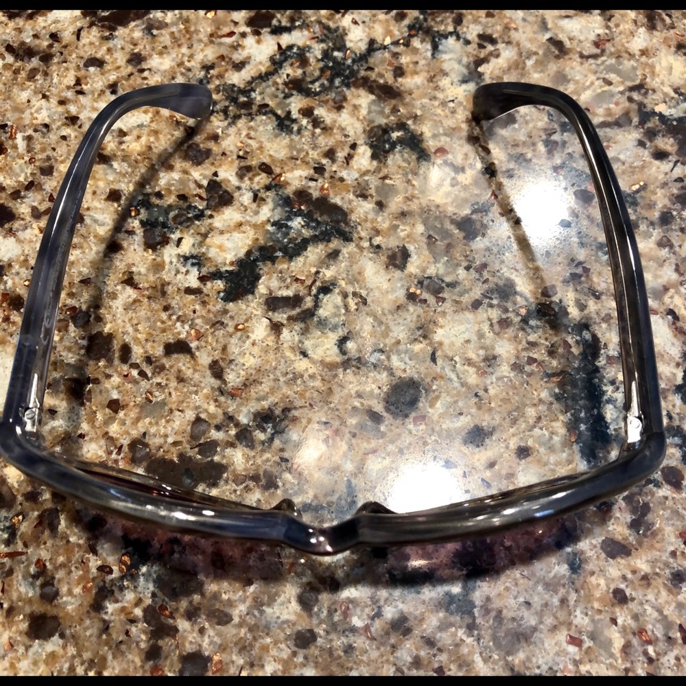 Maui Jim Kanani MJ270-11T Grey/Tortoise Polarized - Picture 2 of 8